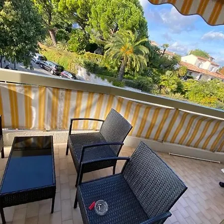 Apartamento F2 Res Standing + Piscine à 10mn De La Mer à Pied Nice